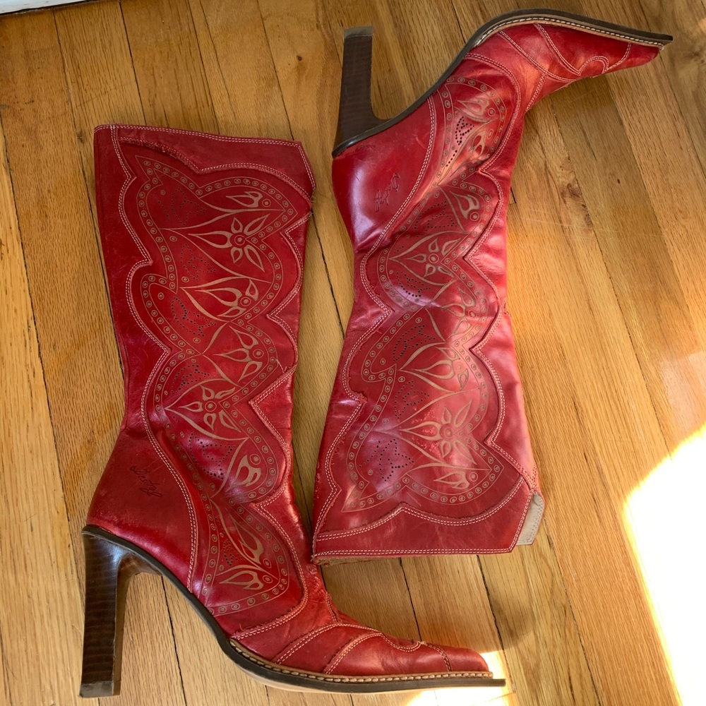 Destroy leather boots RED with beautiful detail